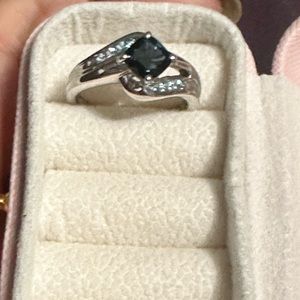 🍉Pretty ring.